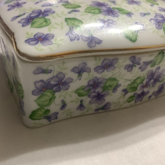 Vintage Violet Chintz Cigarette Box by Lefton - Picture 4 of 7